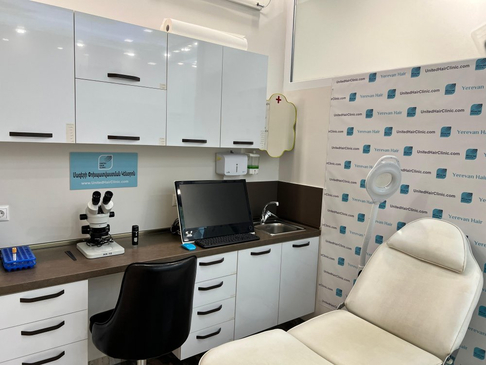 Slider image (9) United Hair Clinic